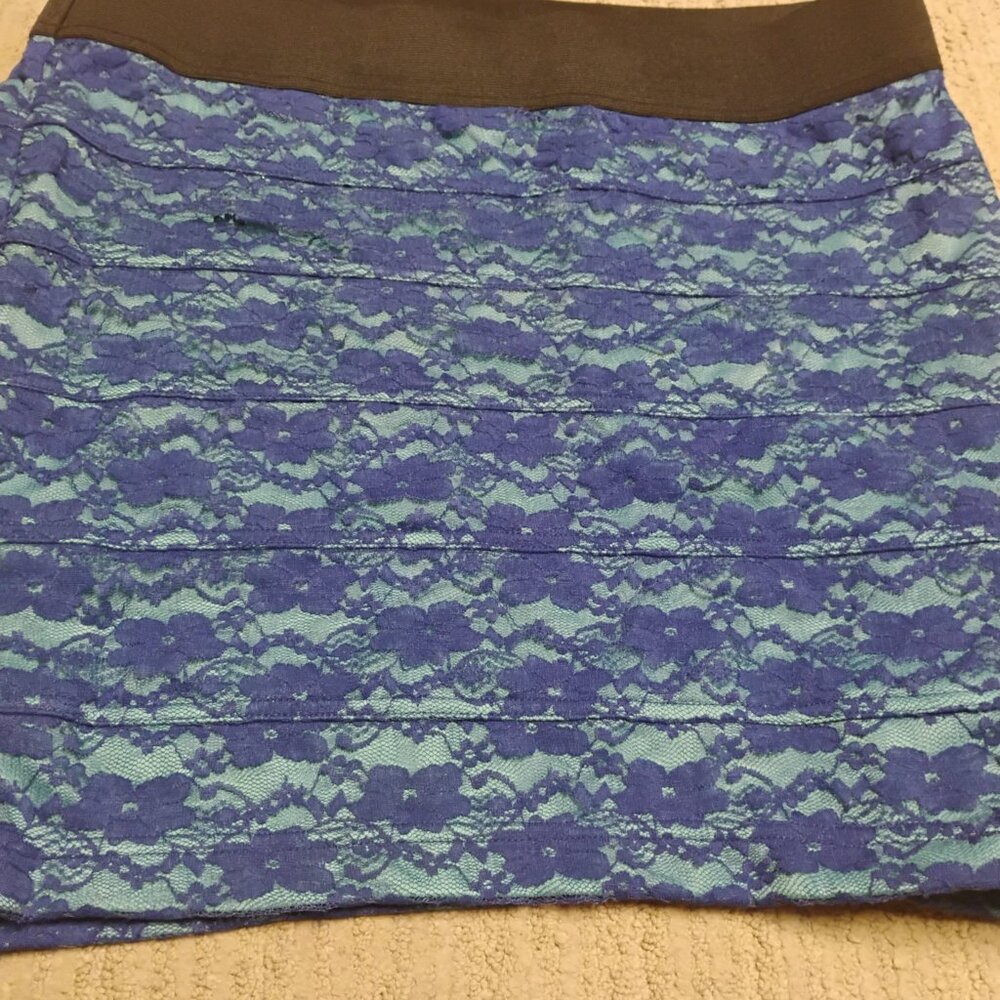 Charlotte Russe skirt 💙 🩷 - Picture 2 of 5